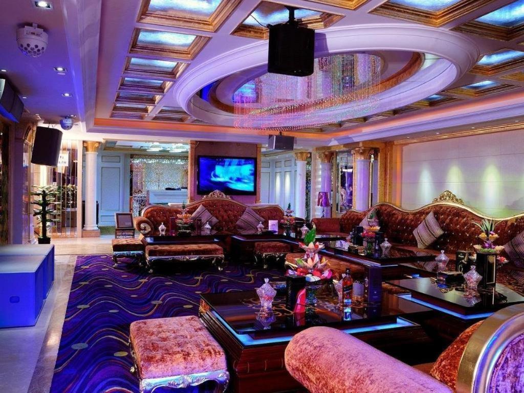 Eurasia Convention International Hotel Vuhan Kültér fotó