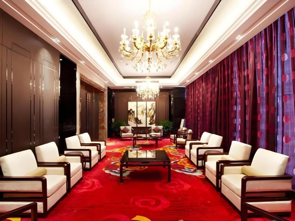 Eurasia Convention International Hotel Vuhan Kültér fotó